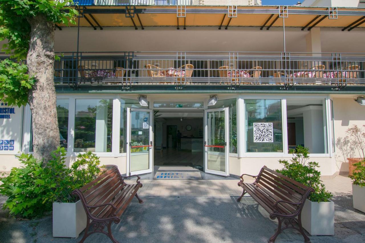 Hotel Bristol Misano Adriatico Exterior foto