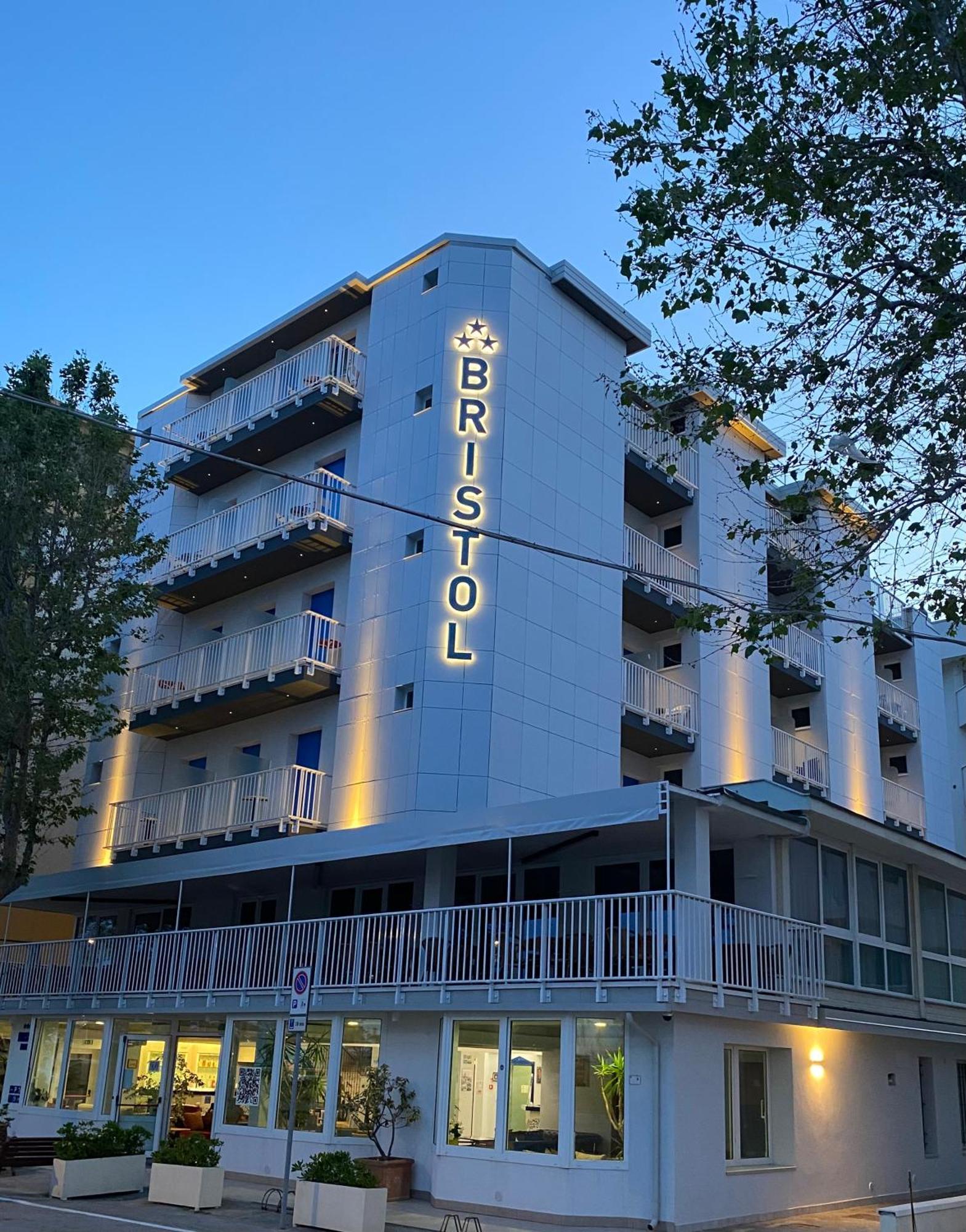 Hotel Bristol Misano Adriatico Exterior foto